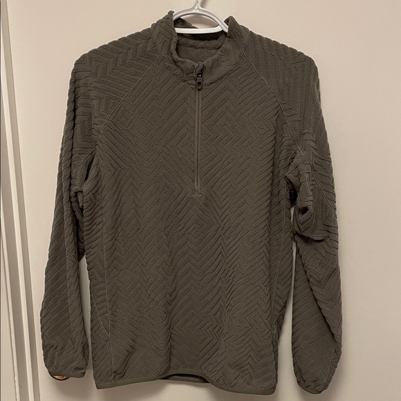 Women’s Lululemon Textured Half Zip Olive Green Hiking Pullover Size Medium - Picture 1 of 5